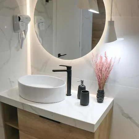 Downtown Thessaloniki Deluxe - Ote Tower Home Apartment *